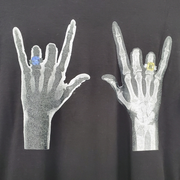 Jonathan Cohen Graphic Tee Black Skeleton Hands Rocker NEW - Picture 2 of 6